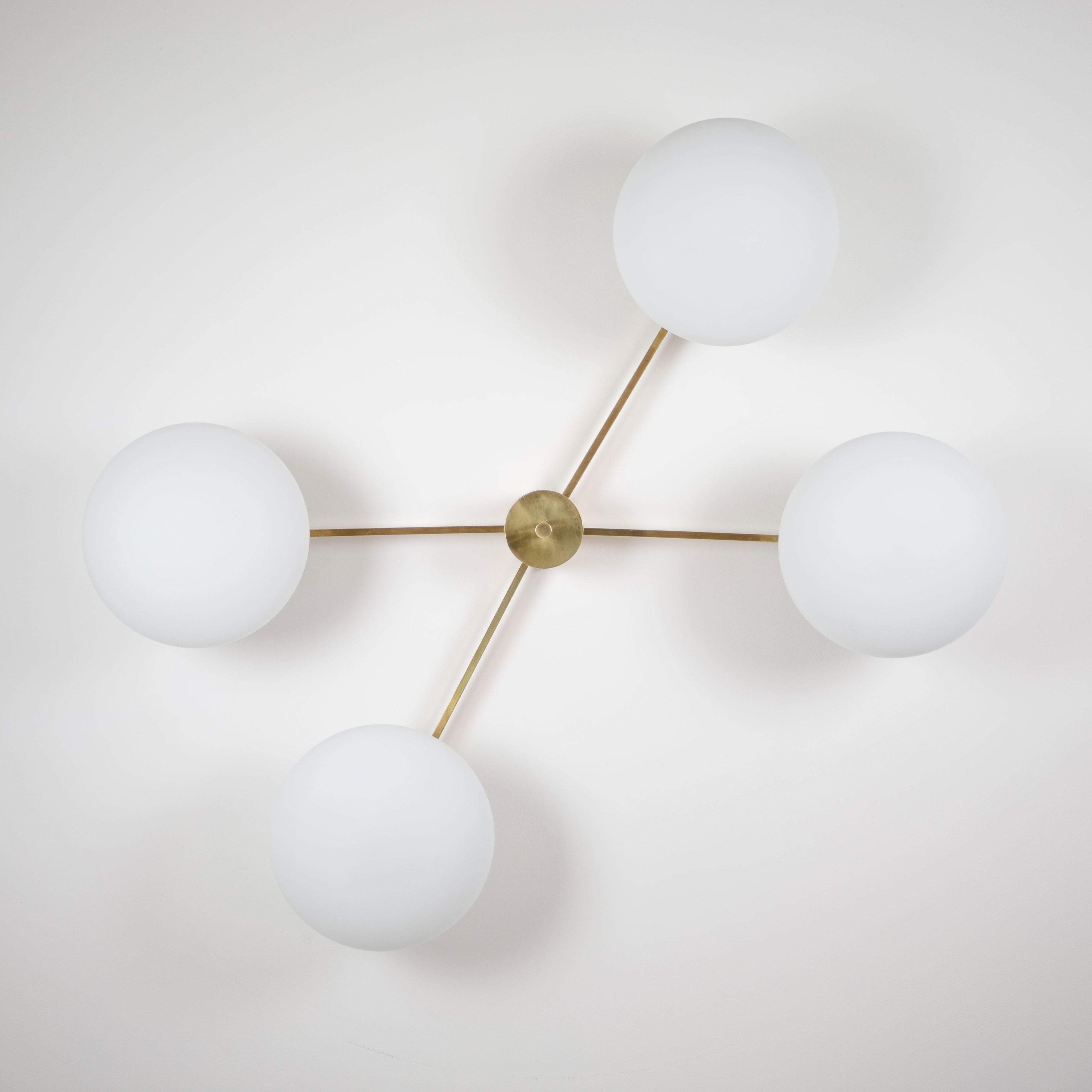 Stella Butterfly contains 4 bulbs, it is compatible with LED and dimmable. The maximum voltage of the bulb must not exceed 100V.