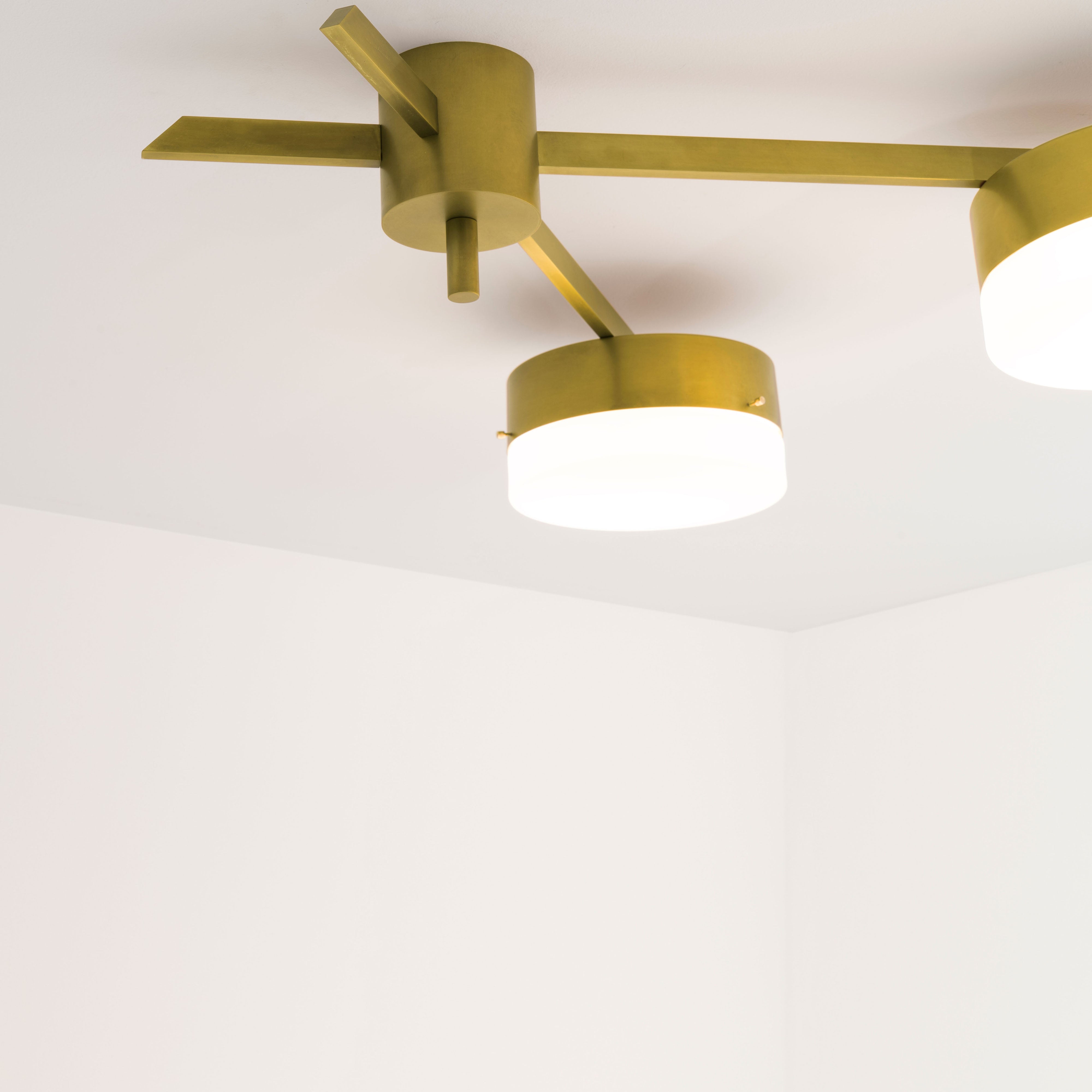 Serendipity can be mounted both as a hanging and a wall lamp.