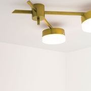  Serendipity can be mounted both as a hanging and a wall lamp.
